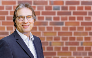 Porträtfoto Dirk Ott zum Beitrag KI-gestützte Lösungen und SAP-Projektmanagement